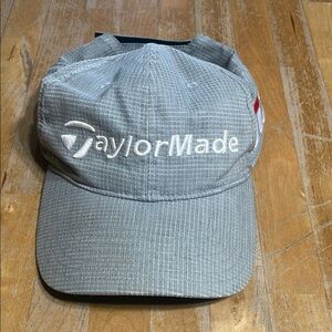 TaylorMade Men's Light Gray Performance Golf Cap
